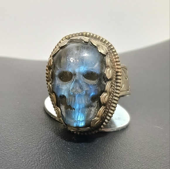 Large Tibetan Silver Labradorite Blue Skull Ring Size 11 " Adjustable - Picture 5 of 14